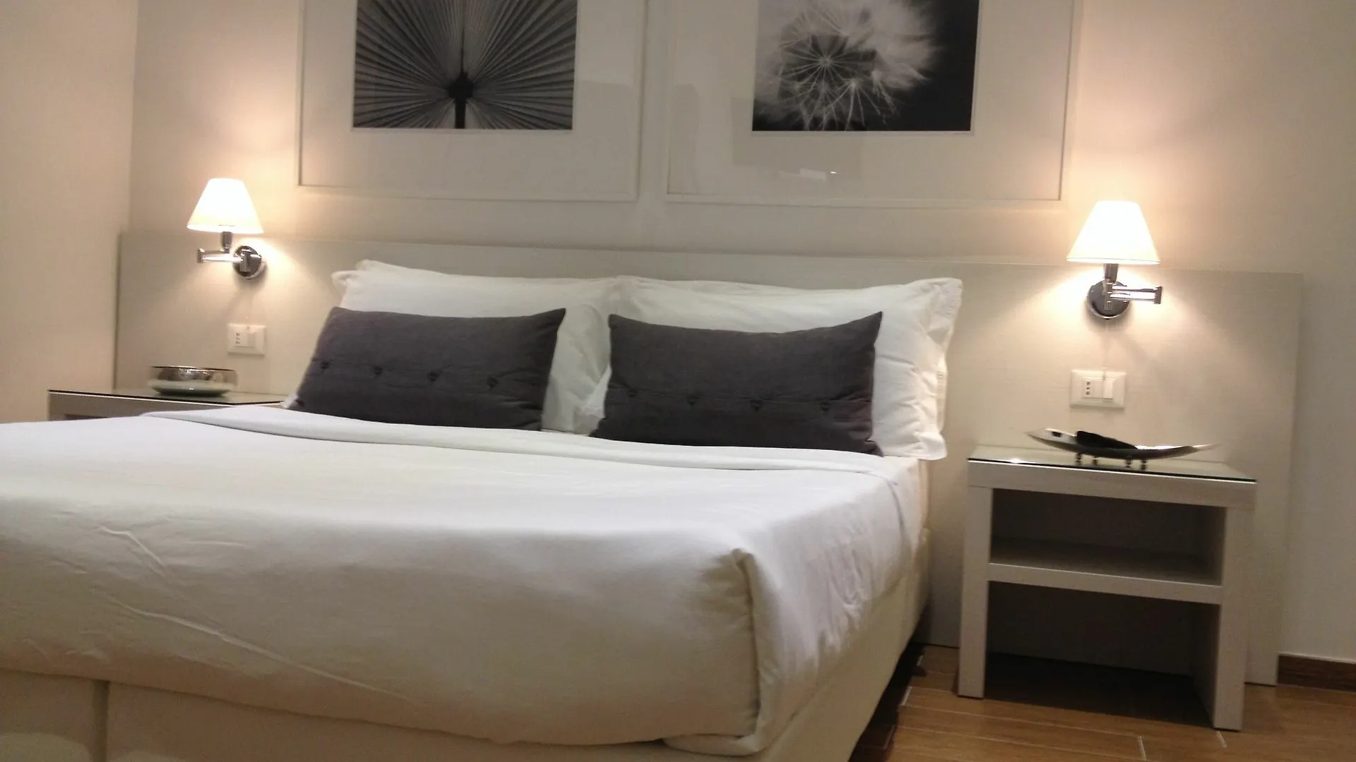 Rest Guesthouse Roma 2*,  Italia