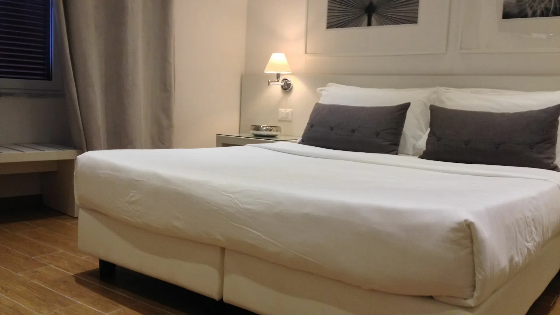 ** Pensión Rest Guesthouse Roma Italia